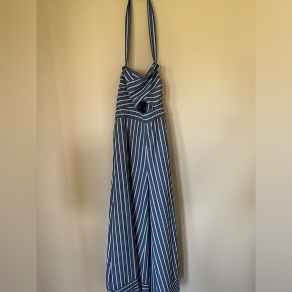 Stripe Convertible Halter Jumpsuit
Leith - Picture 4 of 6